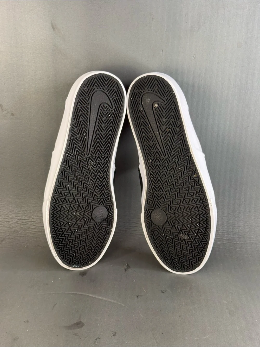 Nike SB Charge Slip skate athletic sneaker shoes men’s size 10